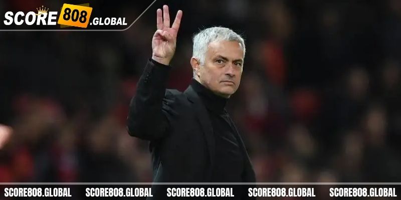 Sejarah klub MU - Era Mourinho